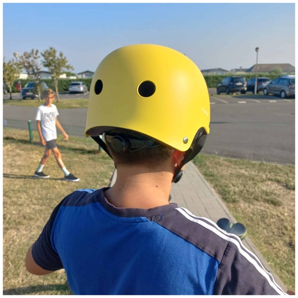 Bicycle helmet for children yellow back boy