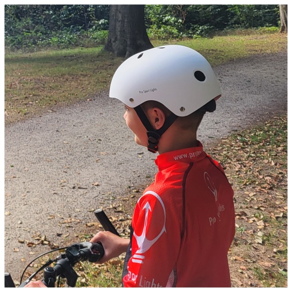 Children's bicycle helmet Matt White boy