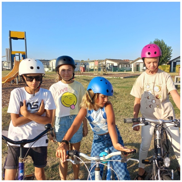 Children's bicycle helmet Matt White children