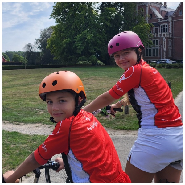 Children's bicycle helmet Pink red 02