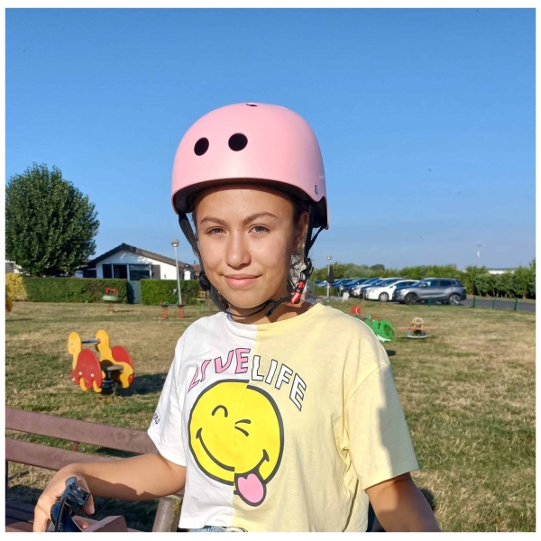 pink-children's-bike-helmet-girls.jpg