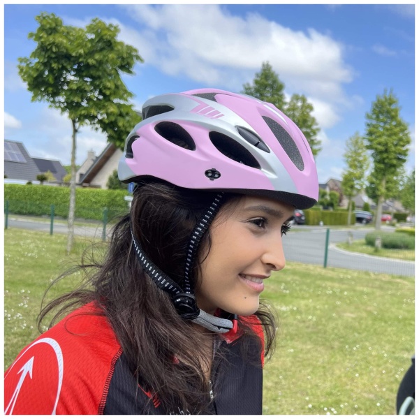Bicycle helmet Women - matte pink-gray side model 02
