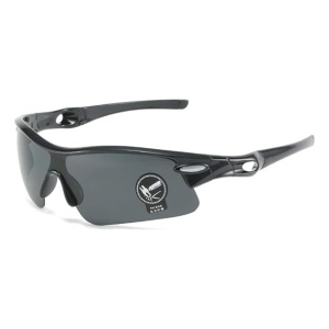 All round polarized black sports glasses with dark lens